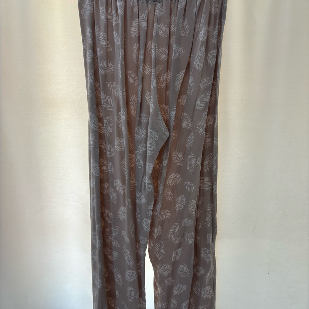 Size medium dress pants